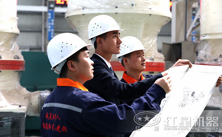 精湛技術(shù)人員現(xiàn)場指導(dǎo)設(shè)備的生產(chǎn)、制造